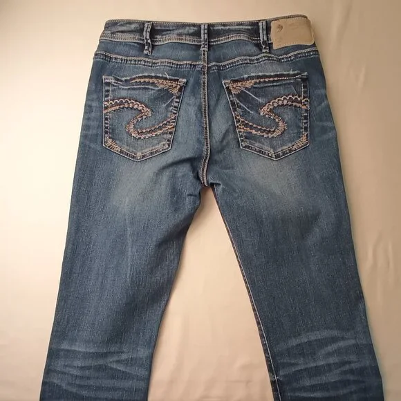 Silver Jeans Co. denim Jeans Size 31/12 Suki Mid Rise Skinny Leg Medium Wash - Picture 5 of 9